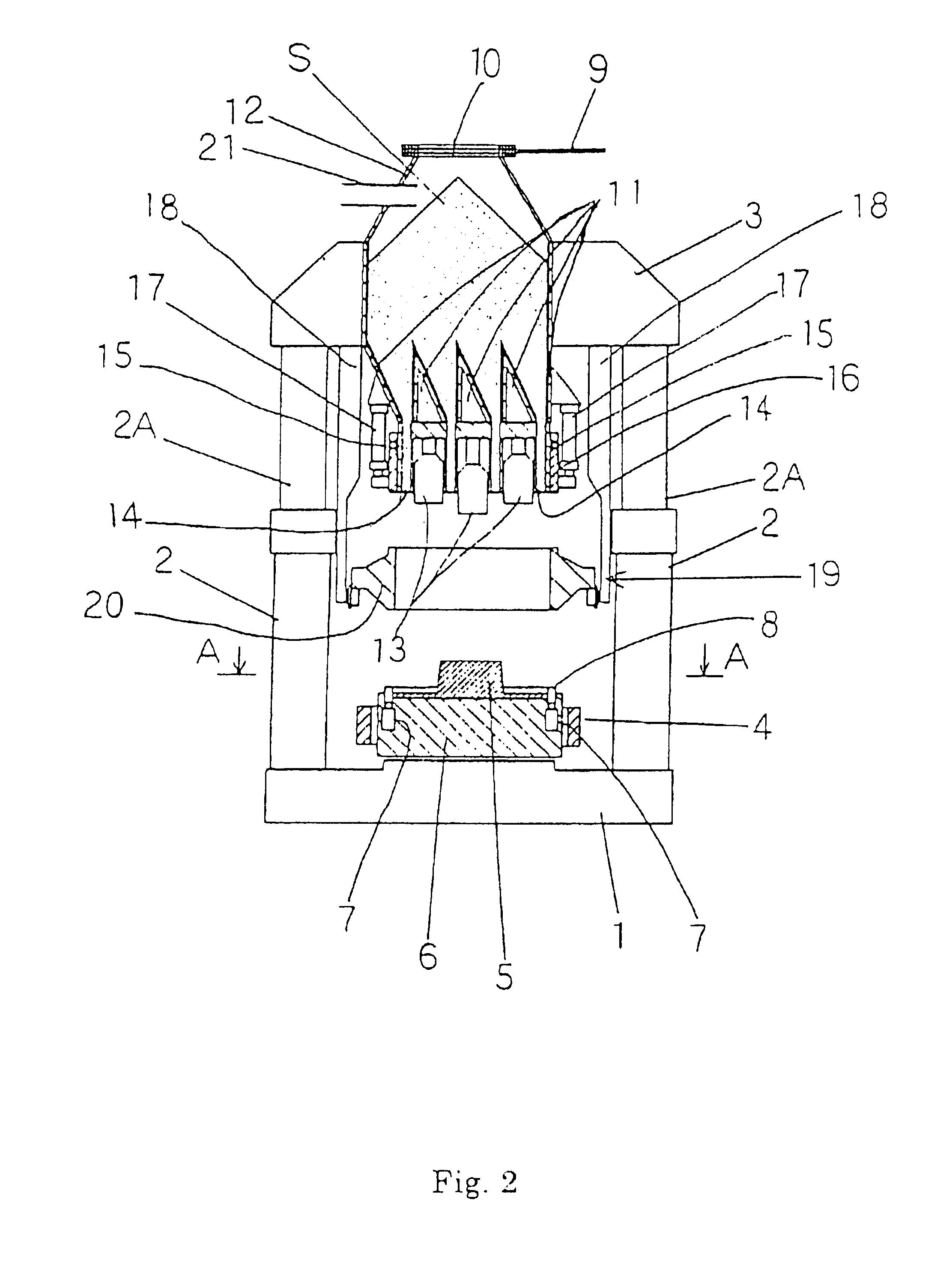 Die molding machine and pattern carrier