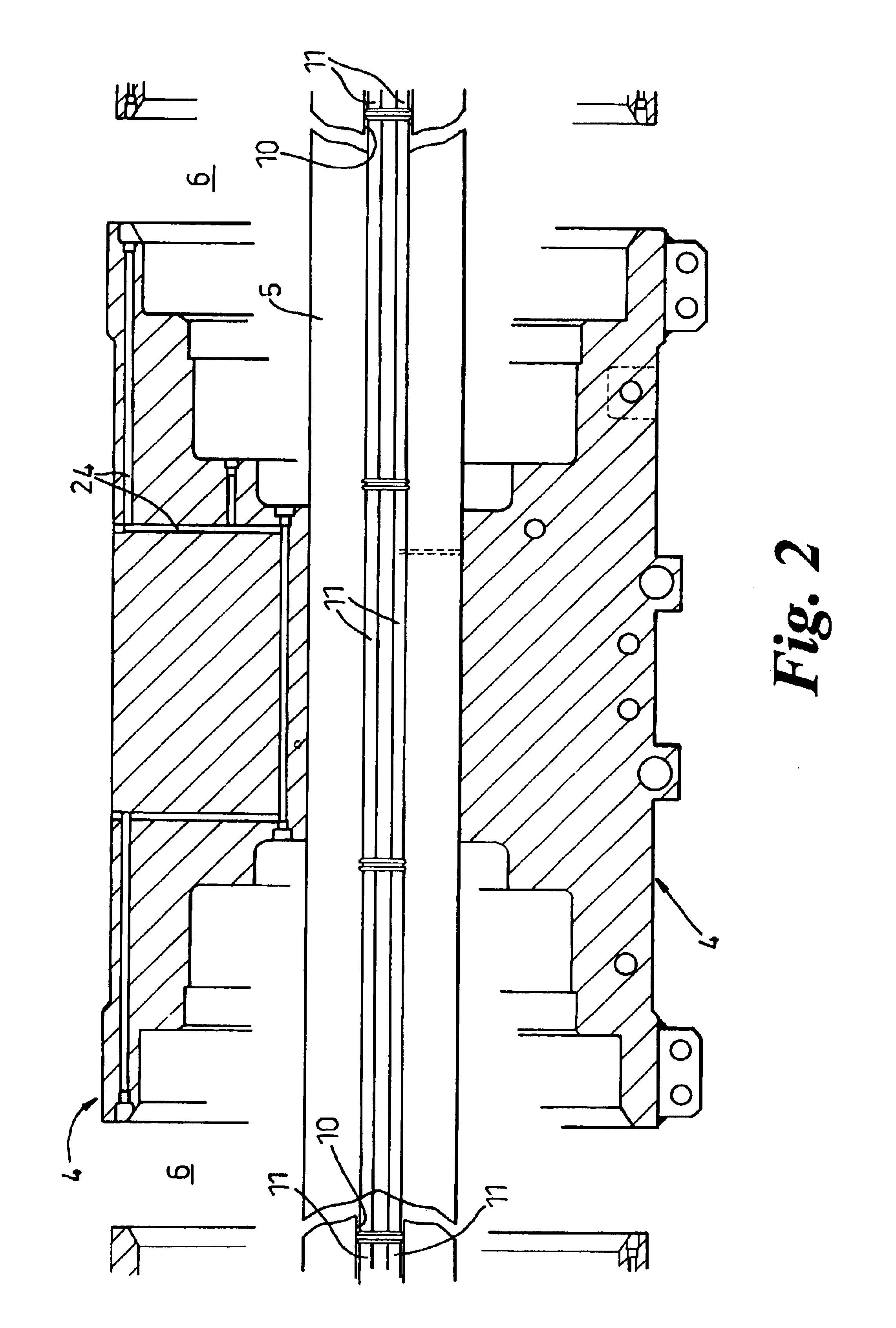 Rotary cutting head with water supply