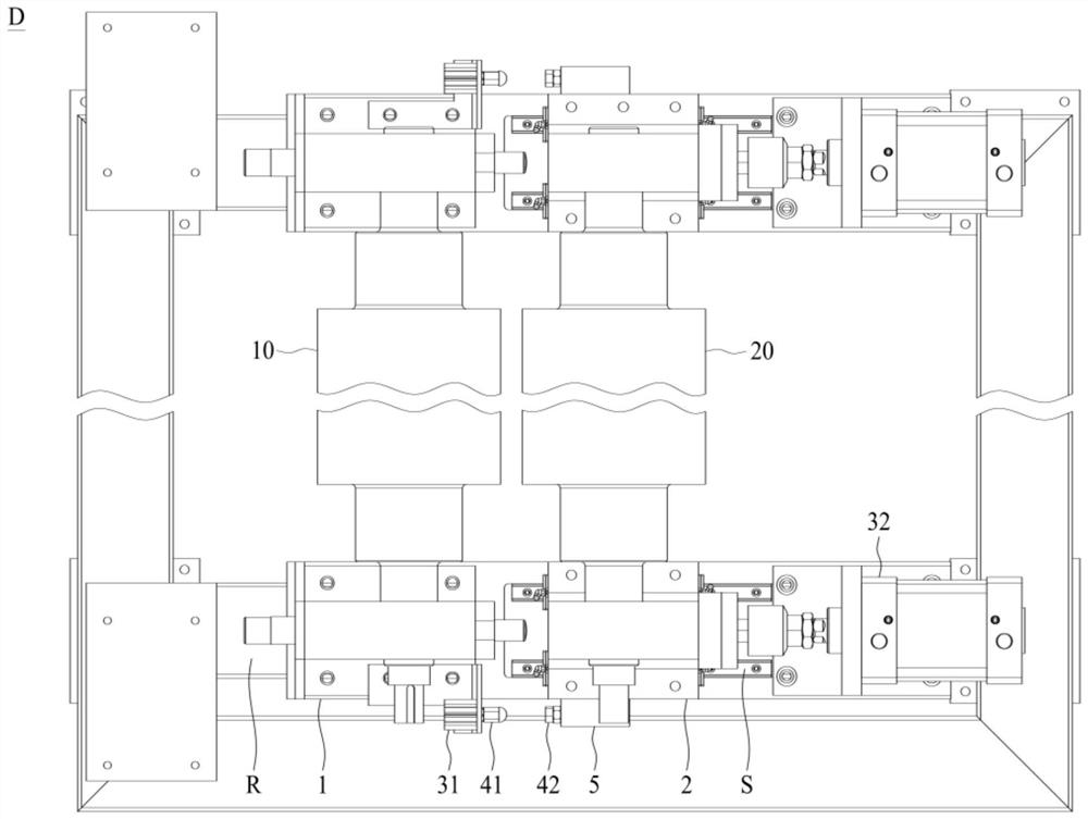 Cloth leftover passing device for impregnation machine and operation method of cloth leftover passing device