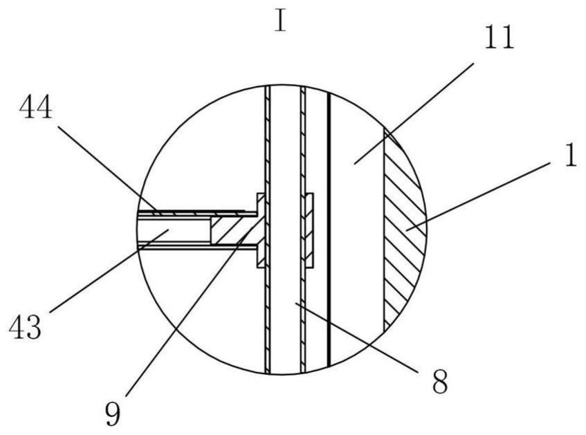 A follow-up heating spinning device and spinning method for head parts