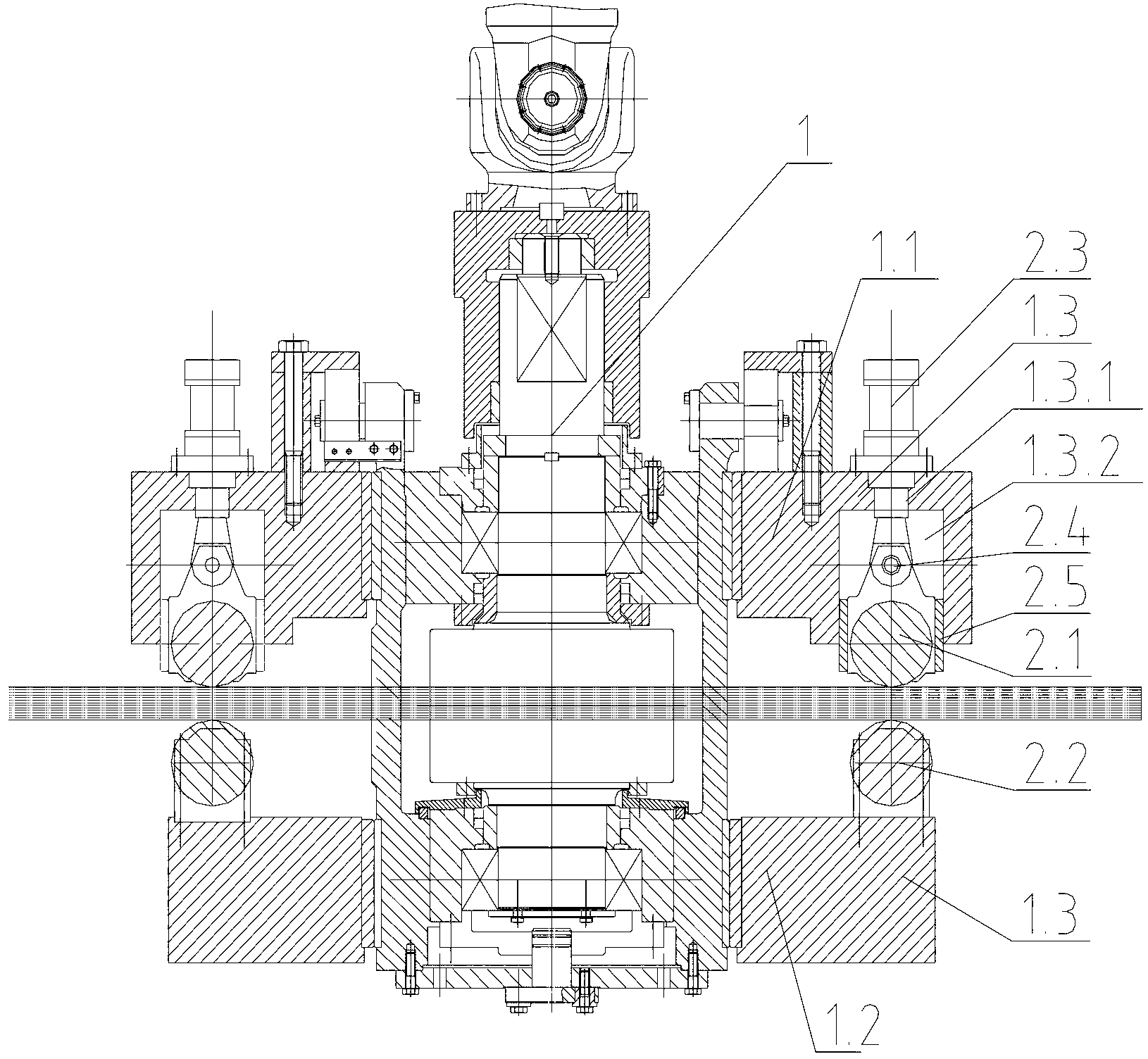 Two-roll vertical roll mill provided with hydraulic horizontal press rolls