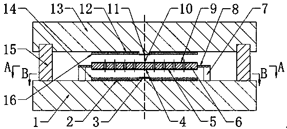 Micro accelerometer based on electrostatic adsorption effect