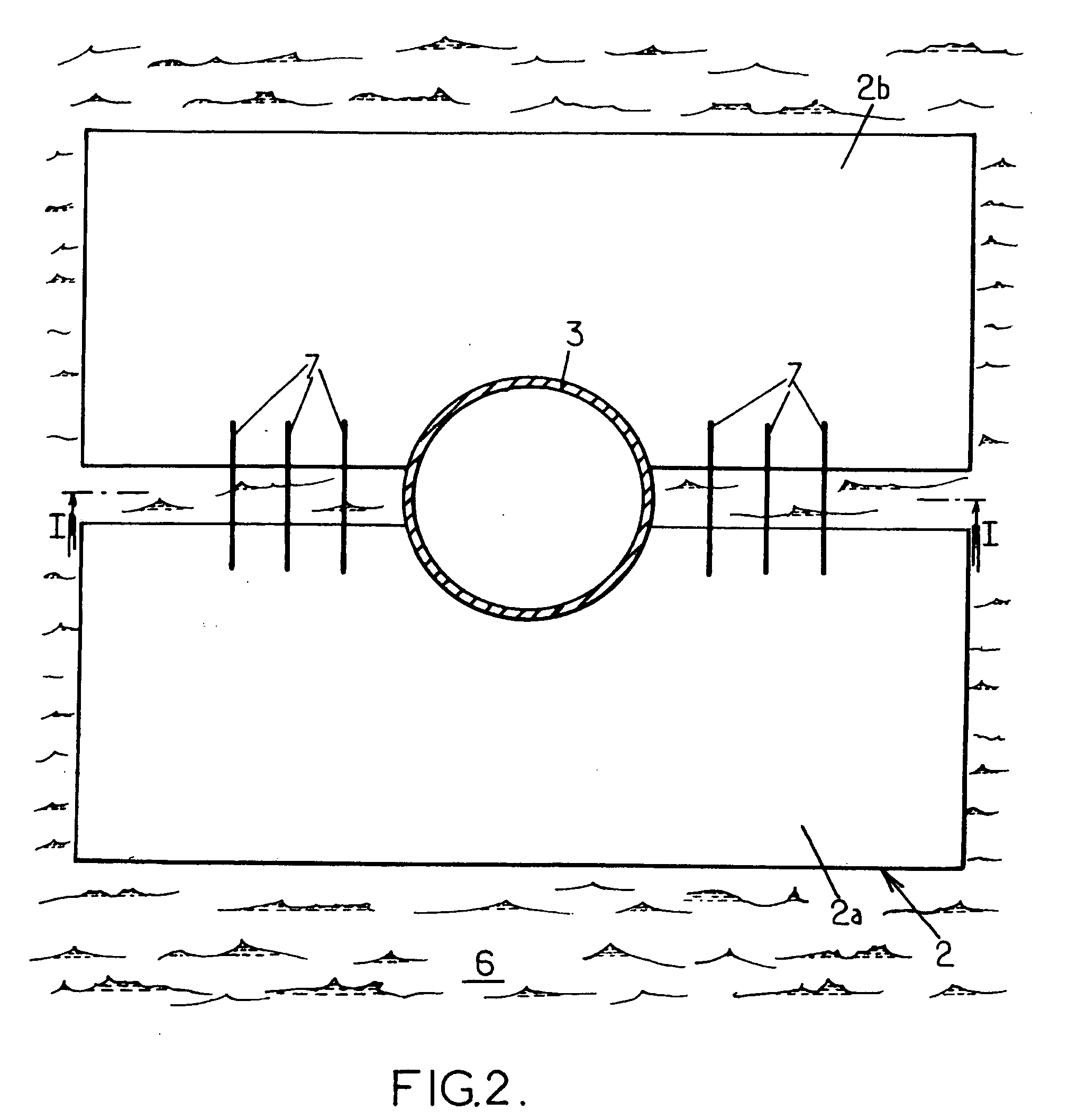 Method for the transport of a civil engineering structure in an aquatic medium