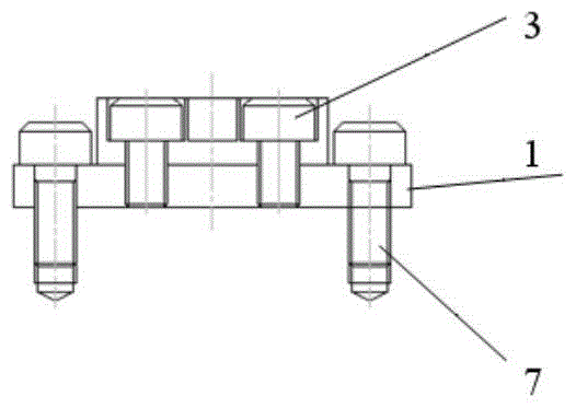 Positioning adjustment mechanism and method for adjusting light distribution mirror in hot plate welding lamp