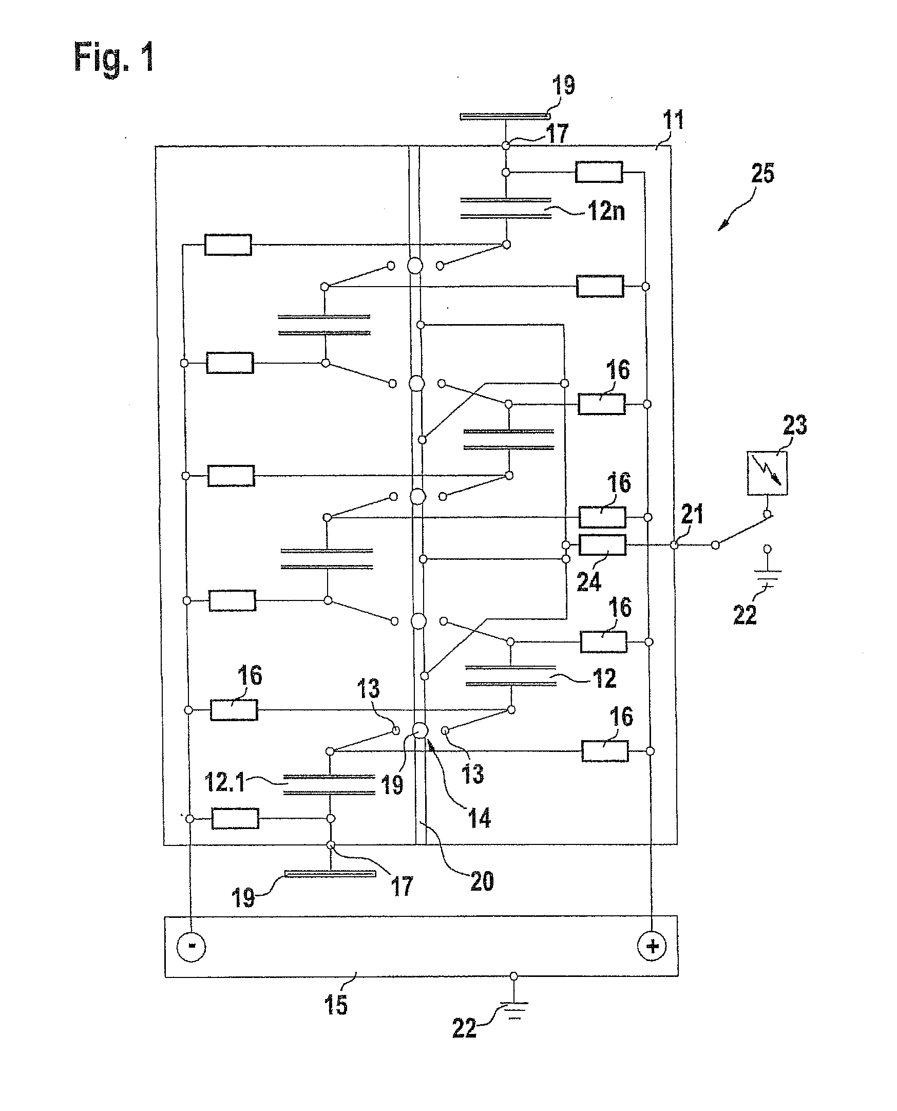 Method and device for production and emission of a high-power microwave pulse