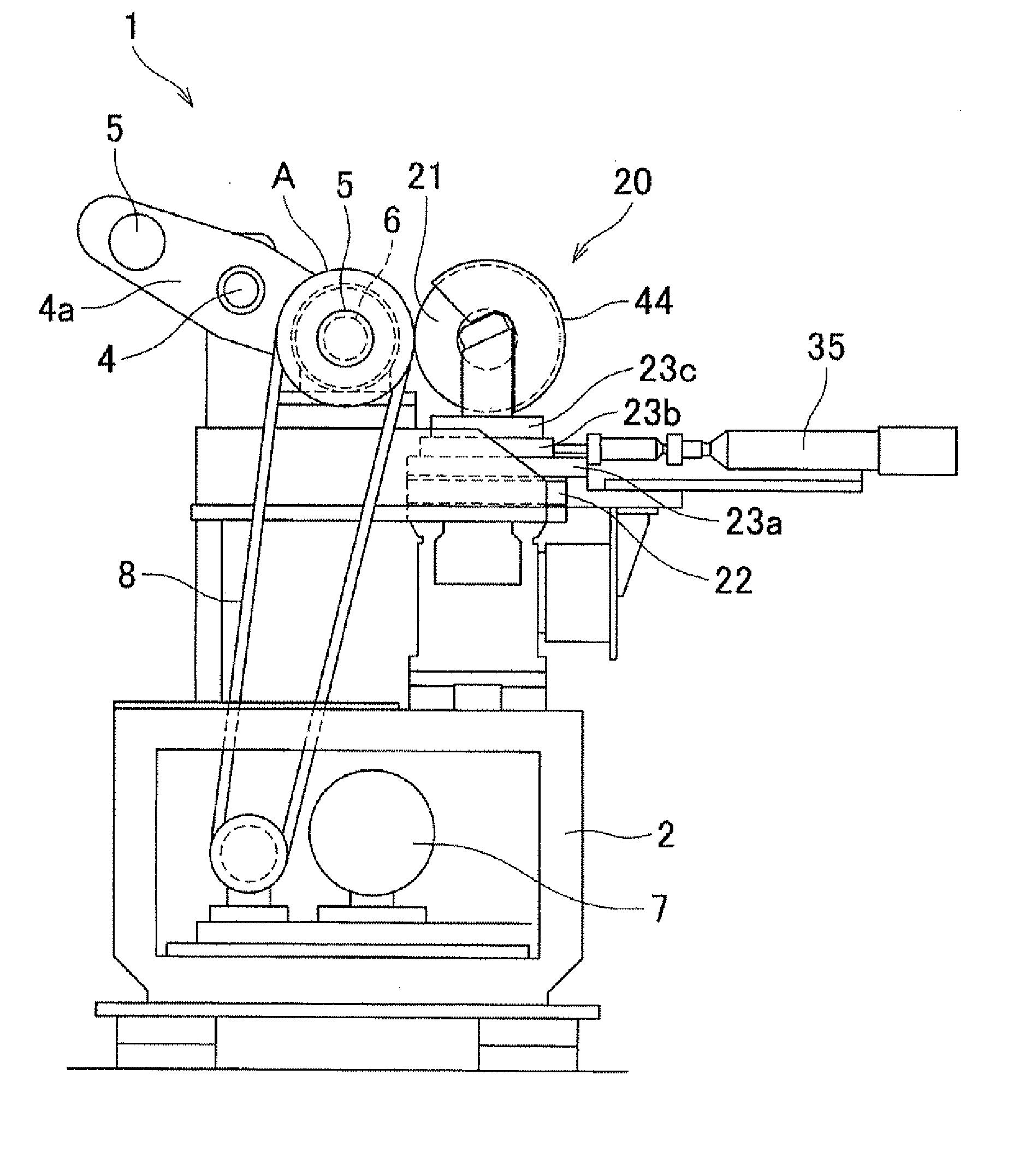 Cutting apparatus for adhesive tape rolls