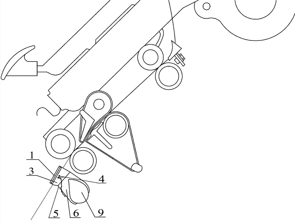 Negative pressure guide capturing type smooth and clean spinning device