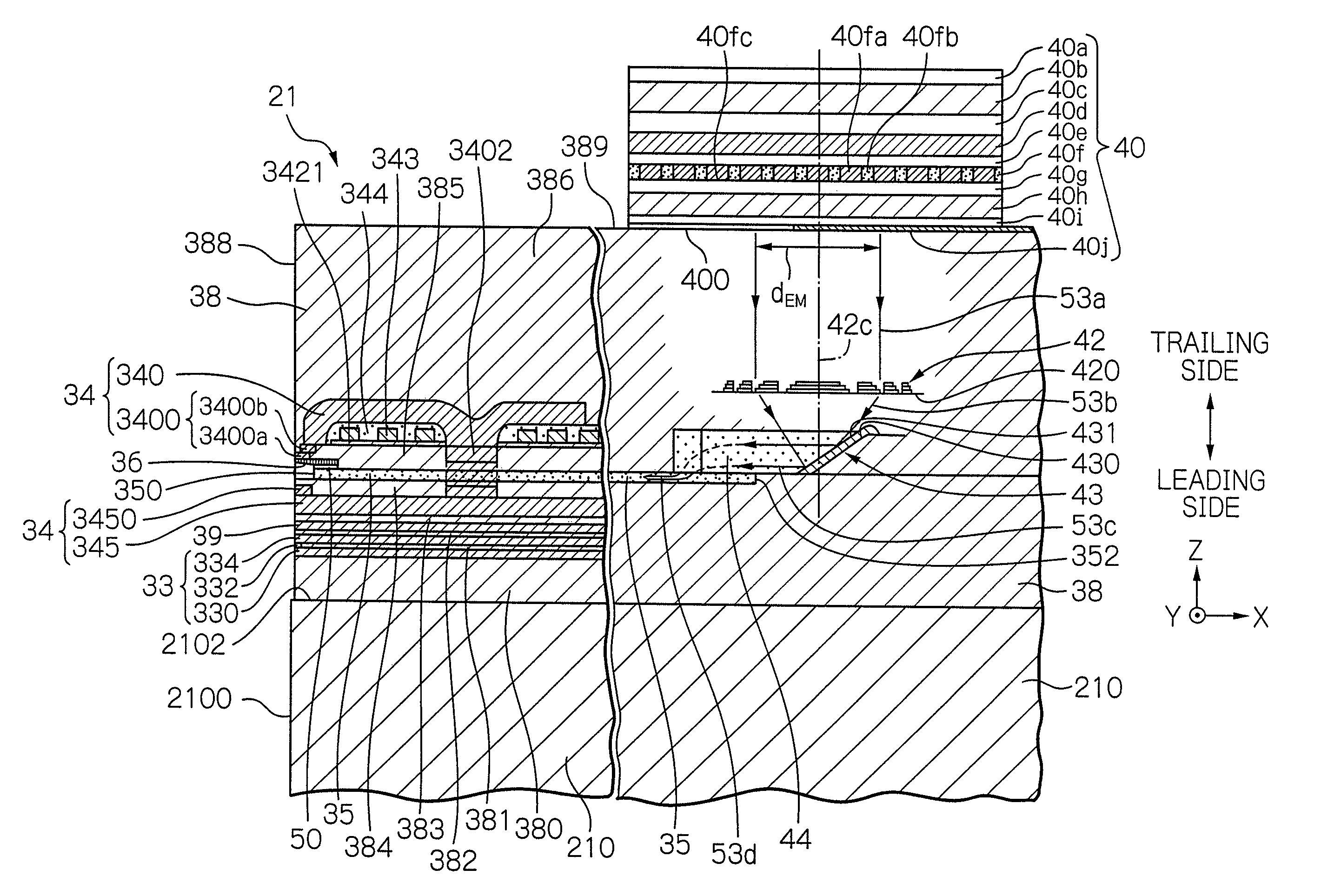 Thermally-assisted magnetic recording head comprising light source with photonic-band layer