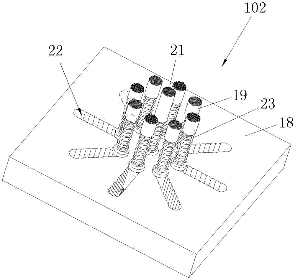 Insulation detection device and detection tooling between pole and cover plate of plastic case battery