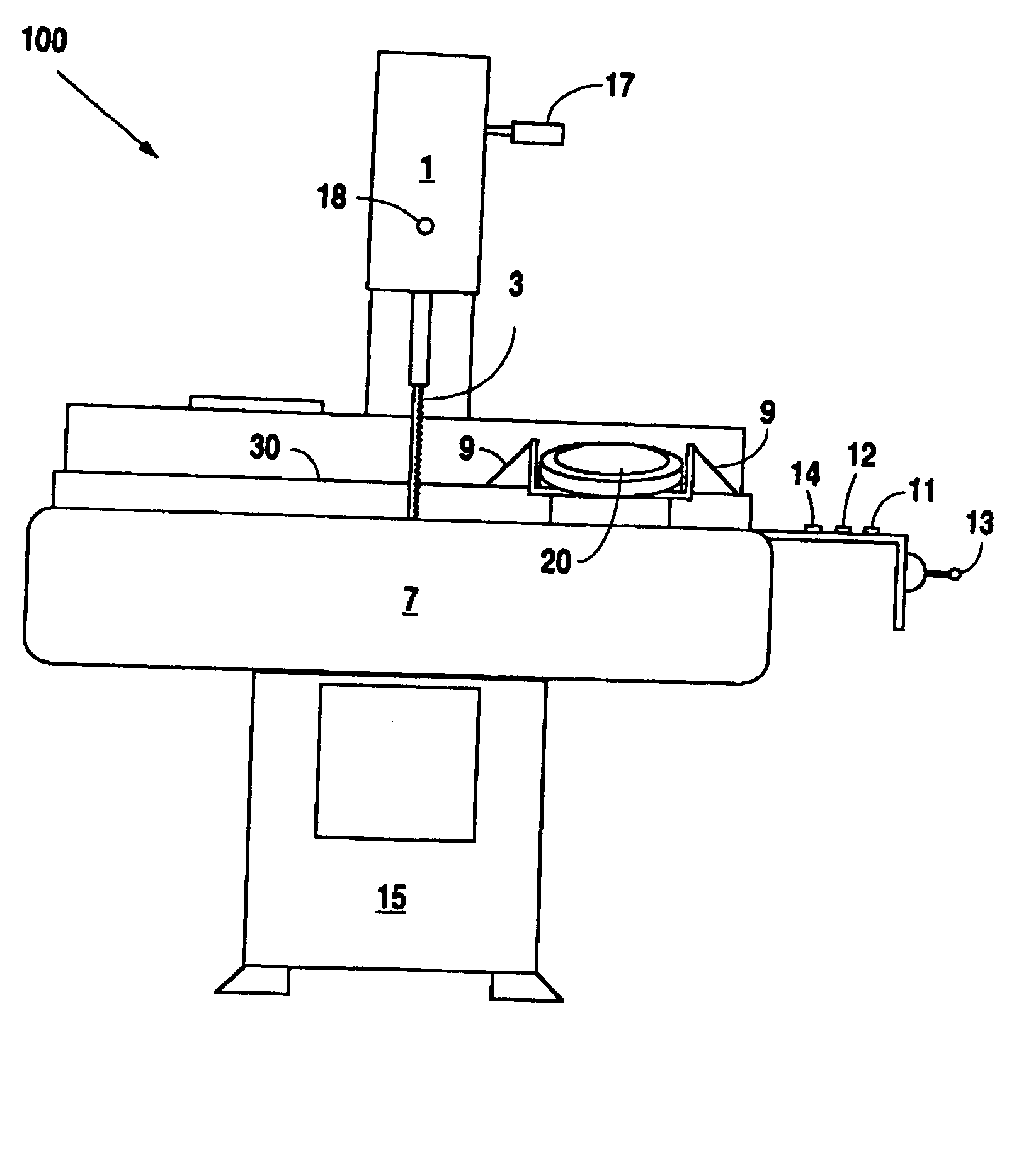 Apparatus and method for cutting meat