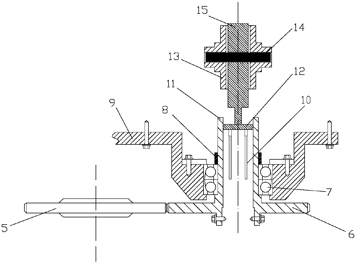 A filling type friction stir welding device with adjustable extrusion speed