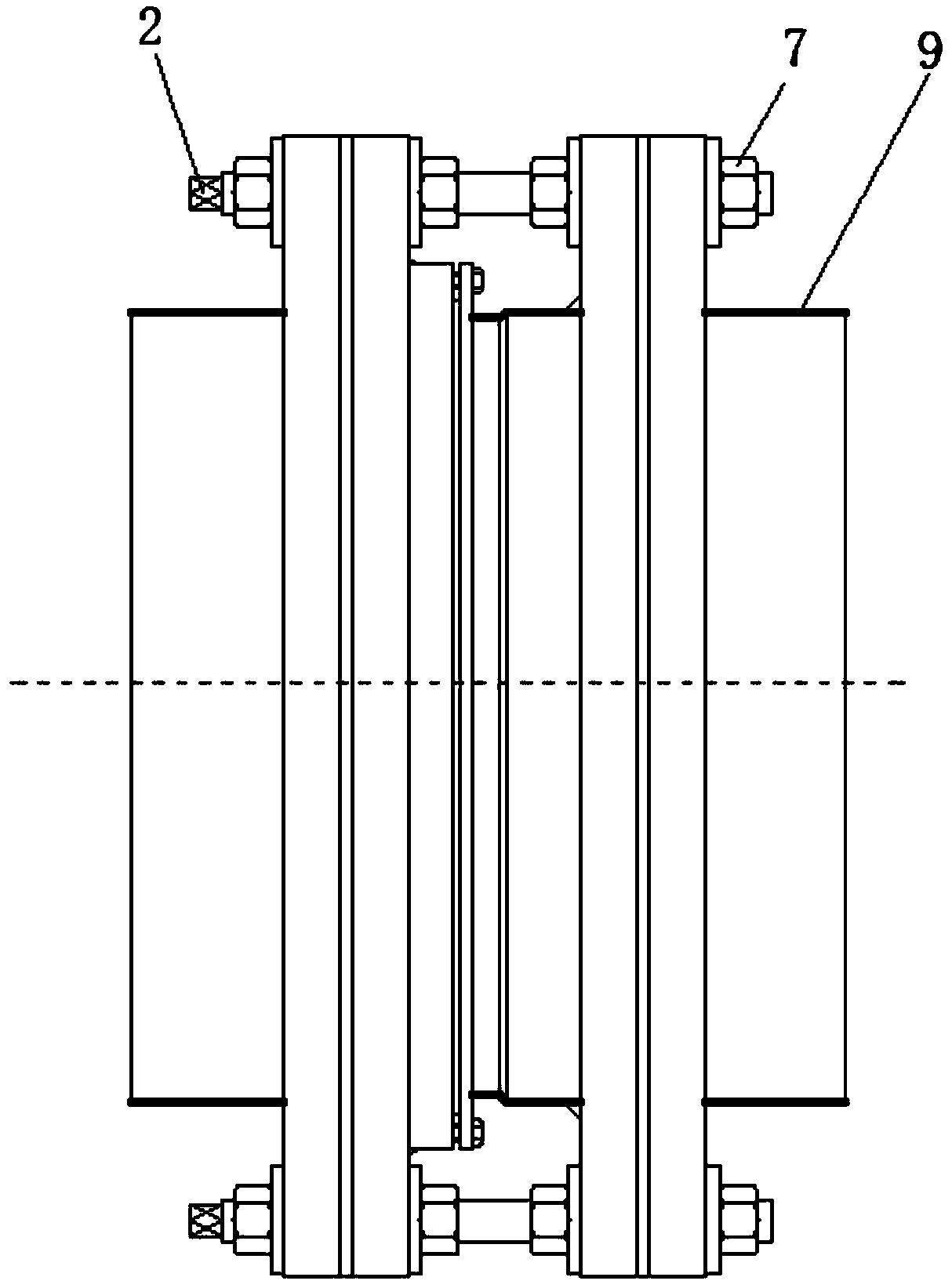 Loose force transmission insulation flange and surface crack detection method thereof