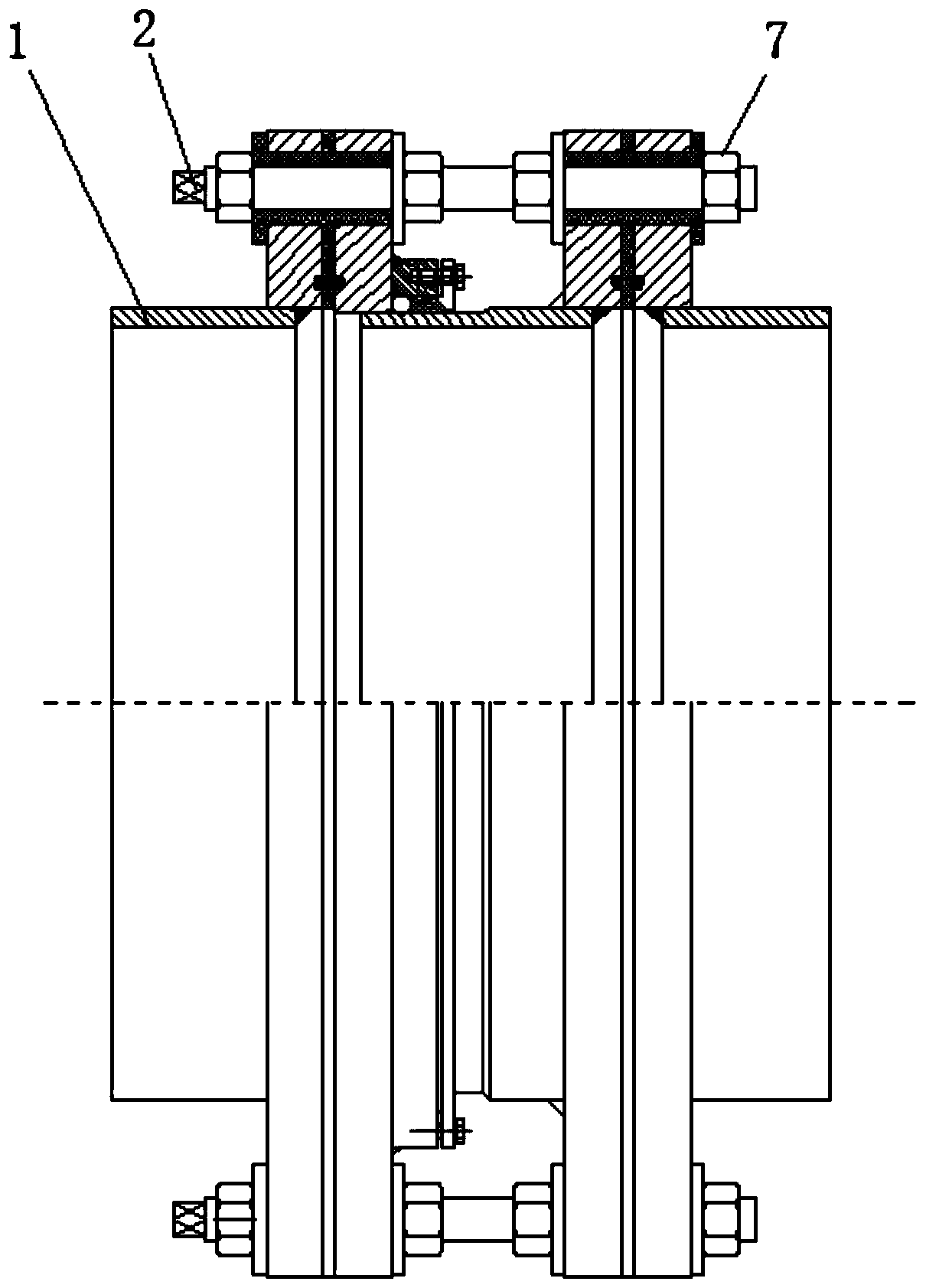 Loose force transmission insulation flange and surface crack detection method thereof