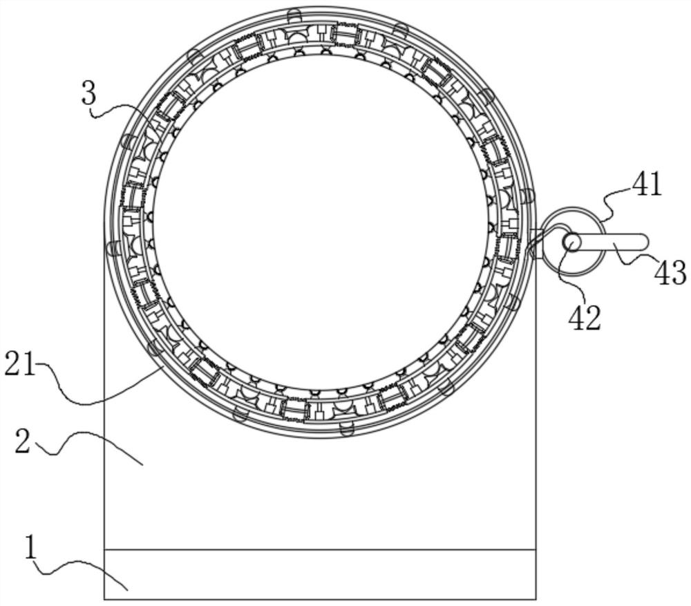 Self-adaptive clamping device for steel pipe welding