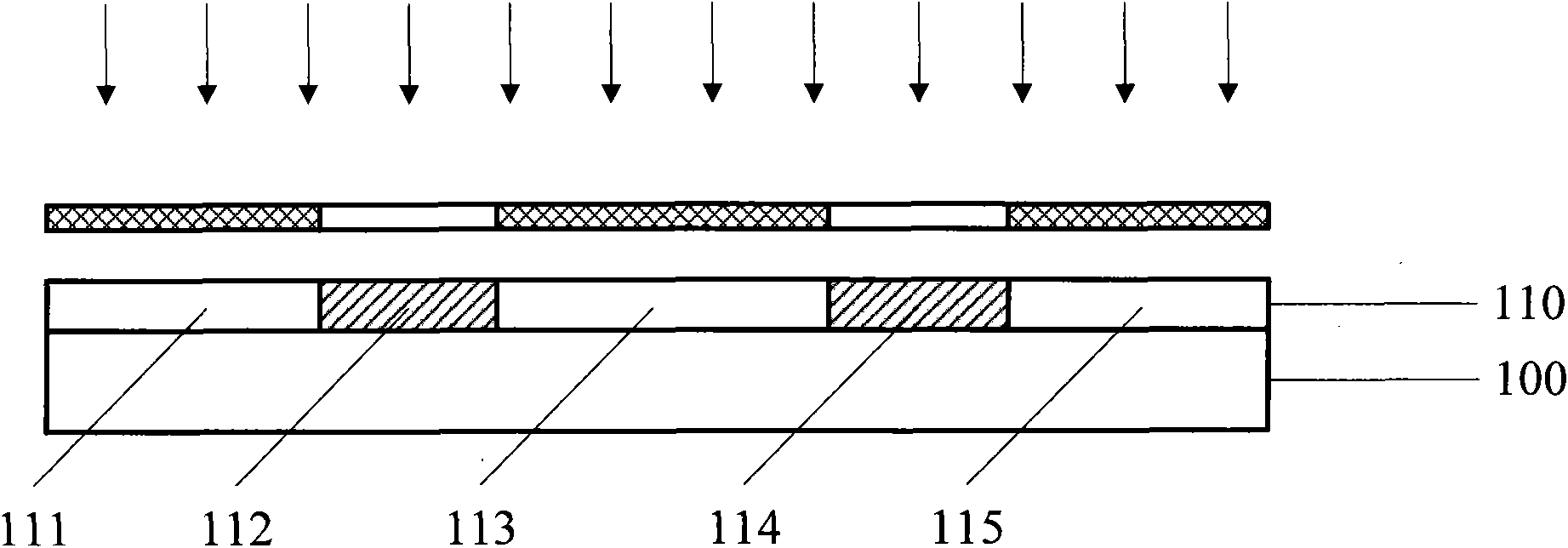 Photoetching method capable of reducing width of exposure pattern