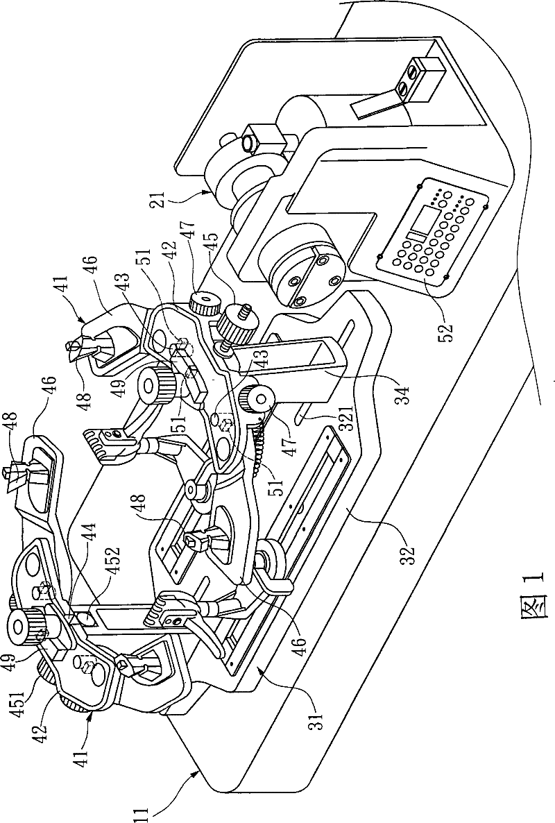 Racket holding device of racket threading machine