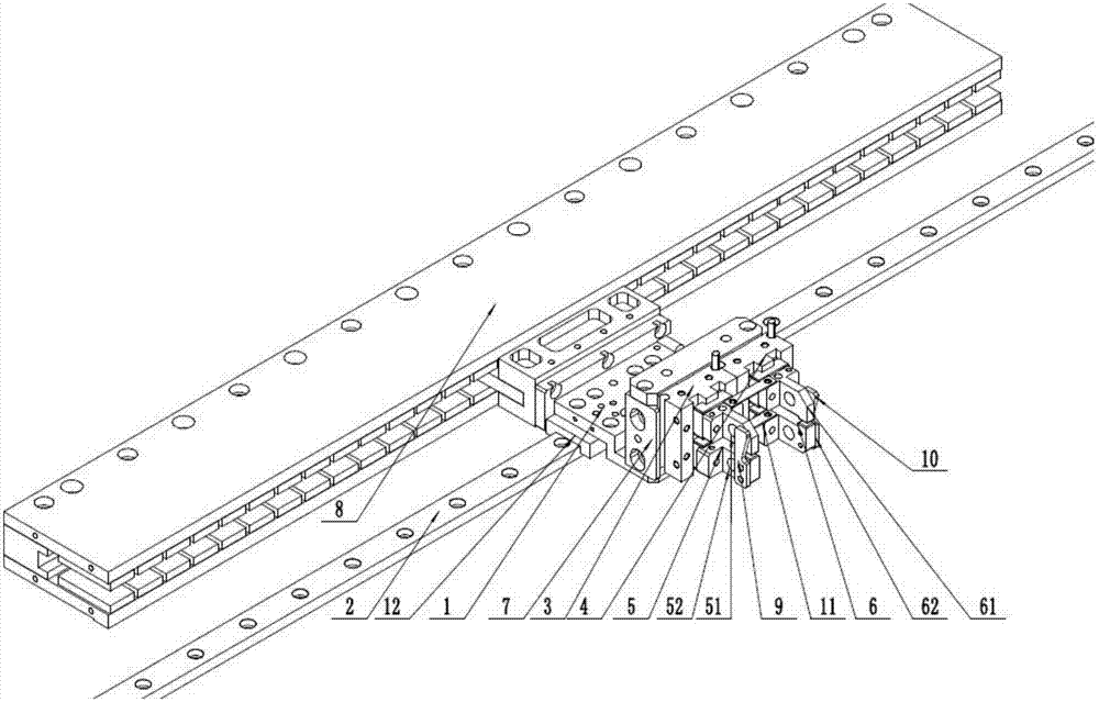 Clamping jaw transporting mechanism