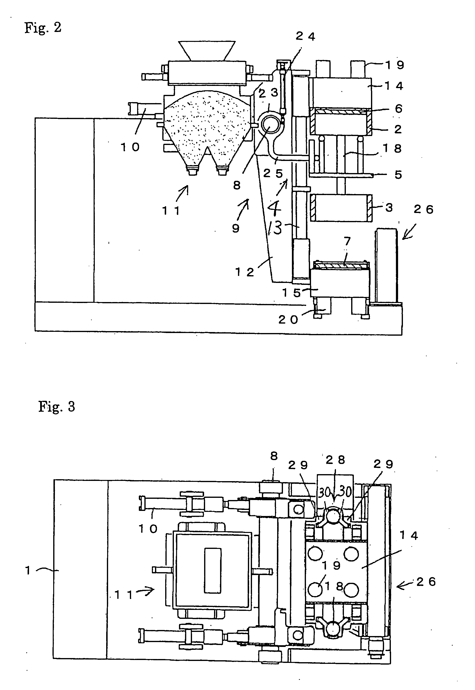 Method and apparatus for molding an upper and a lower mold having no flask