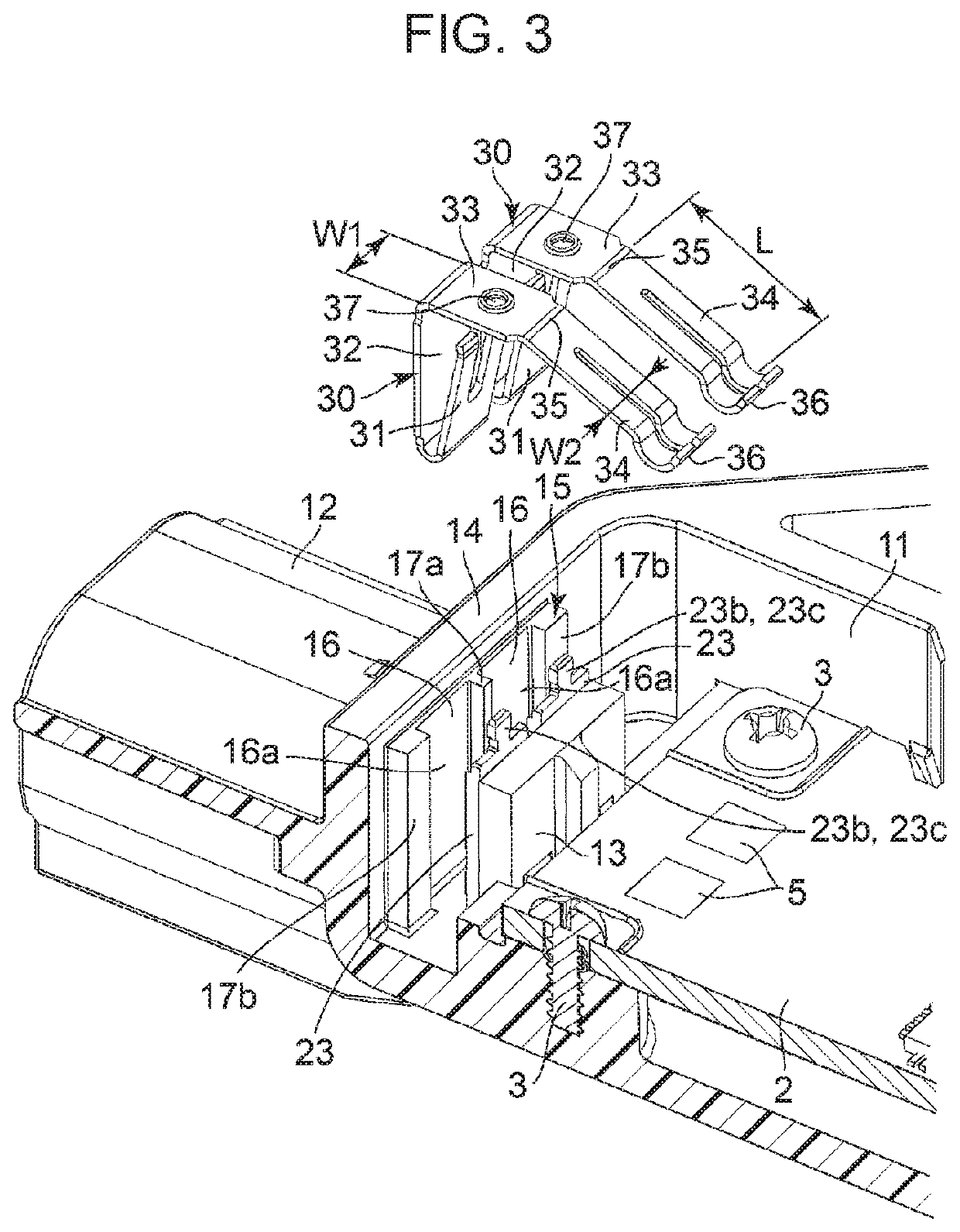 Electronic device having fixed conductive plates and elastic conductive plates