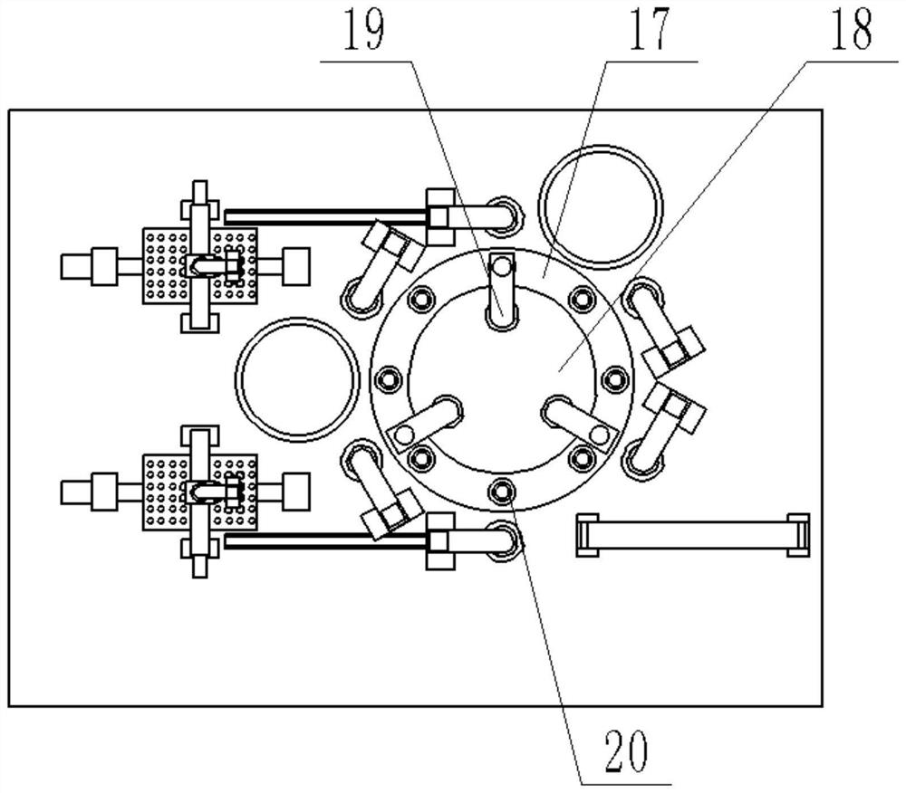 Circulating conveying device for grenade fuse assembling machine