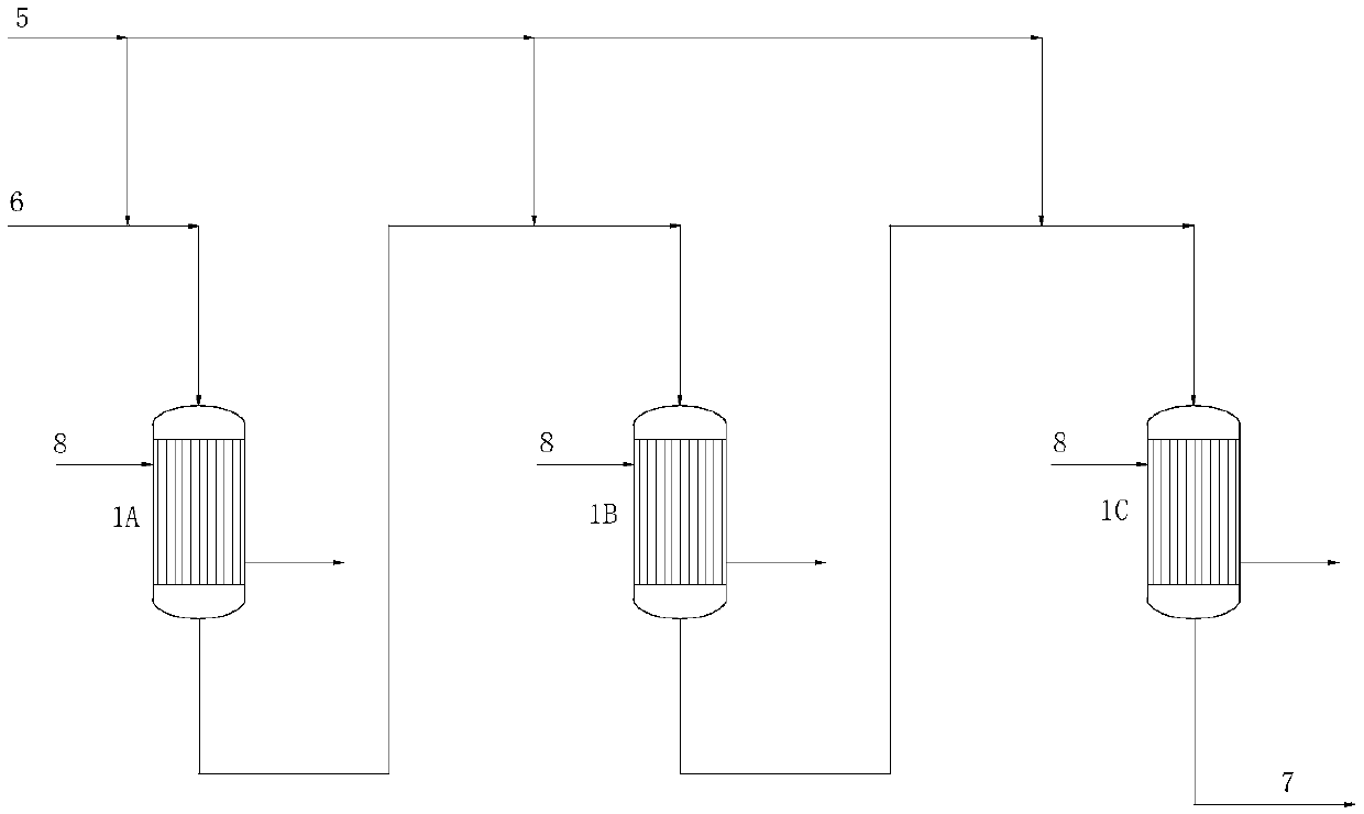 Device and method for generating alkylene oxide through reaction of alkylbenzene peroxide and low-carbon olefin