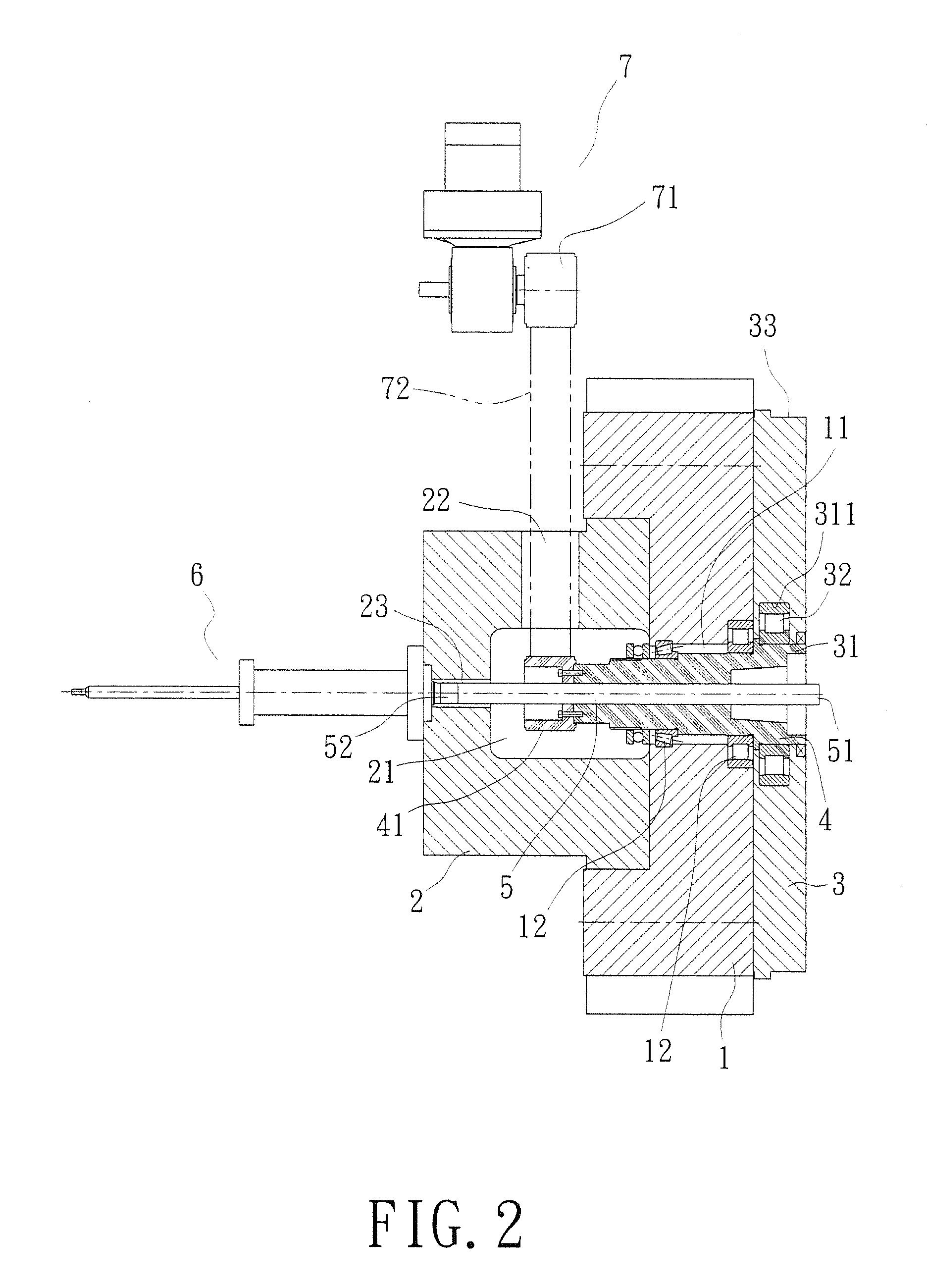 Double color injection machine with shaft and disc