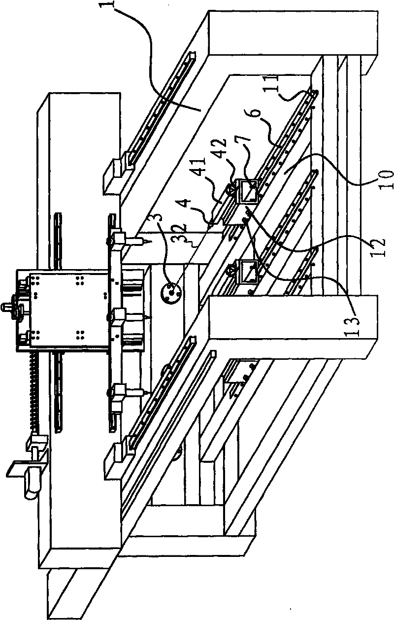 Workpiece clamping device of the numerical controlled solid carving machine