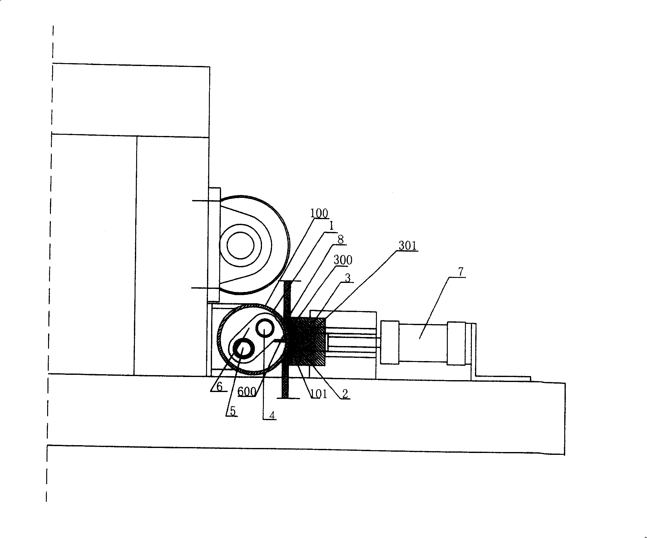 Cutting device in use for line of cooling film