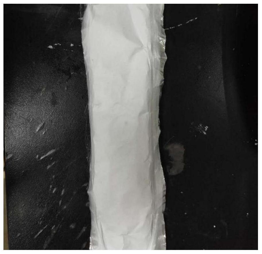 Electrostatic spinning preparation method of porous polylactic acid fiber oil absorption material