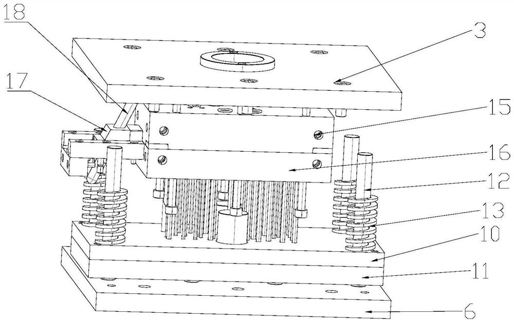 Oxygen generator, gas storage tank of oxygen generator and forming die and forming method of gas storage tank