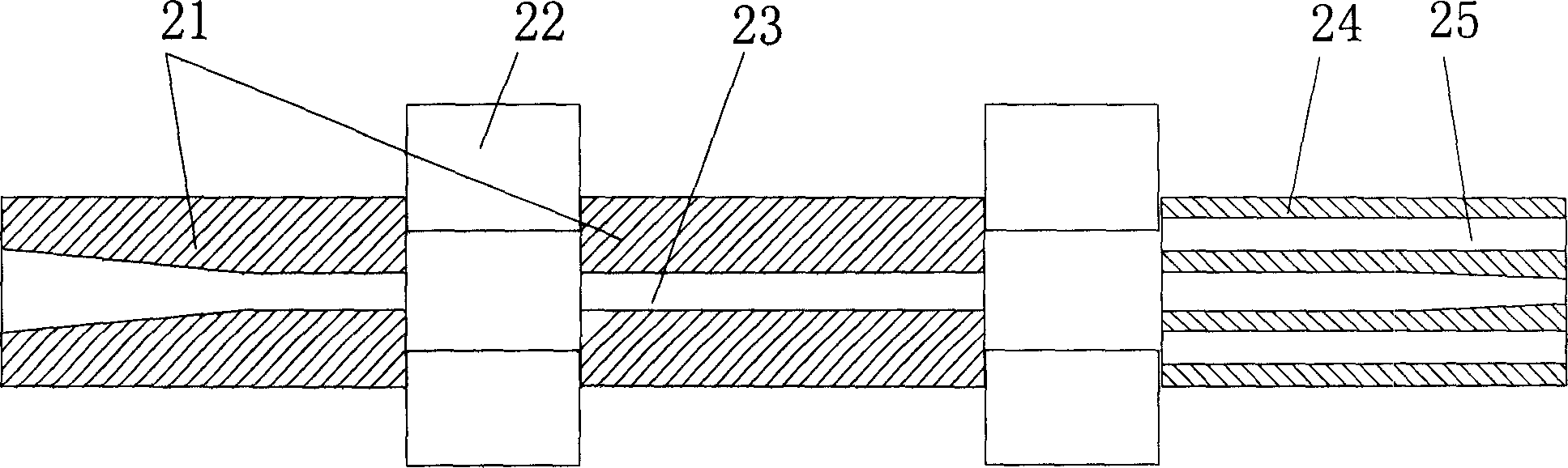 Pultrusion method for thermoplastic composite material and forming die thereof