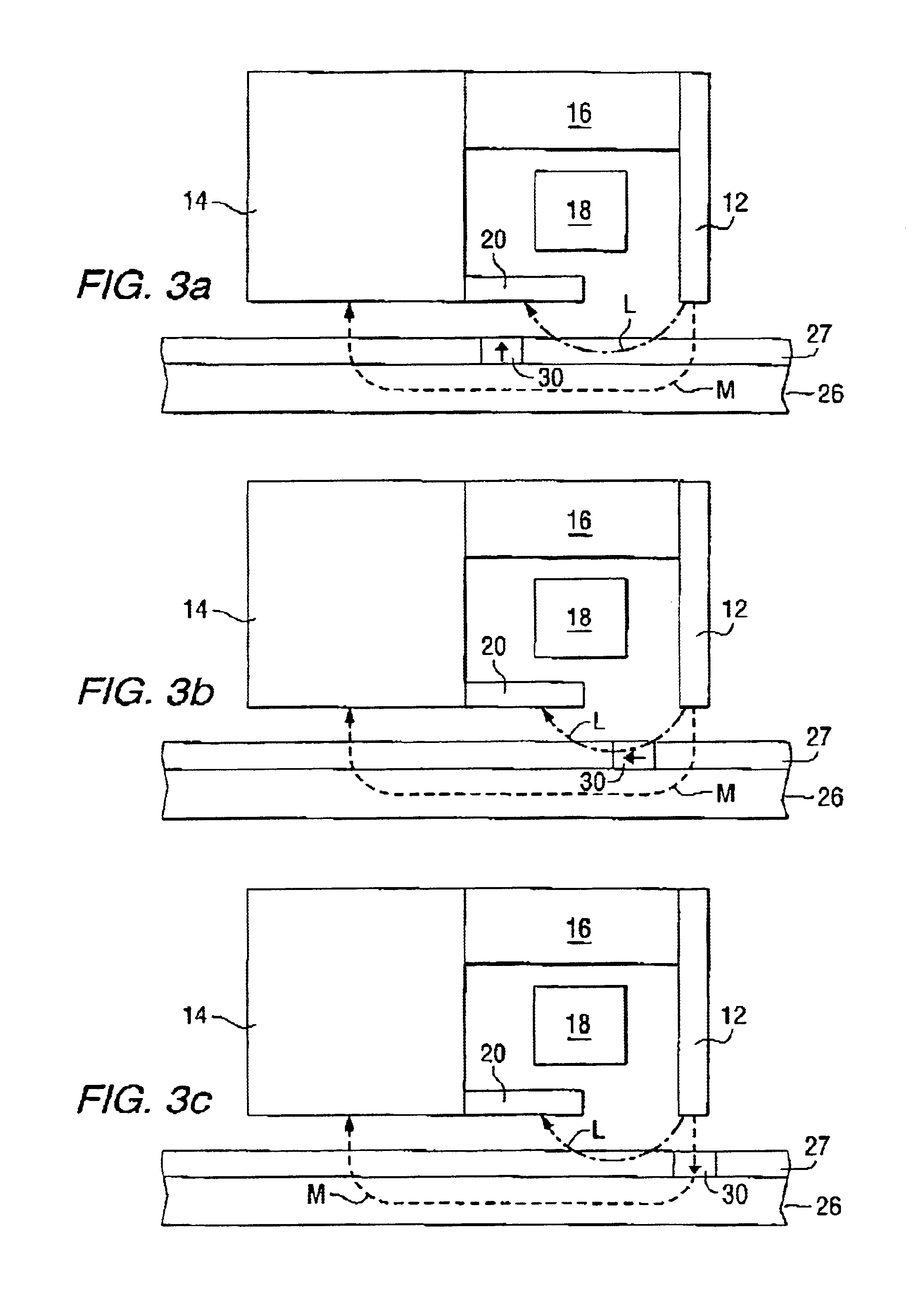 Perpendicular magnetic recording head with longitudinal magnetic field generator to facilitate magnetization switching
