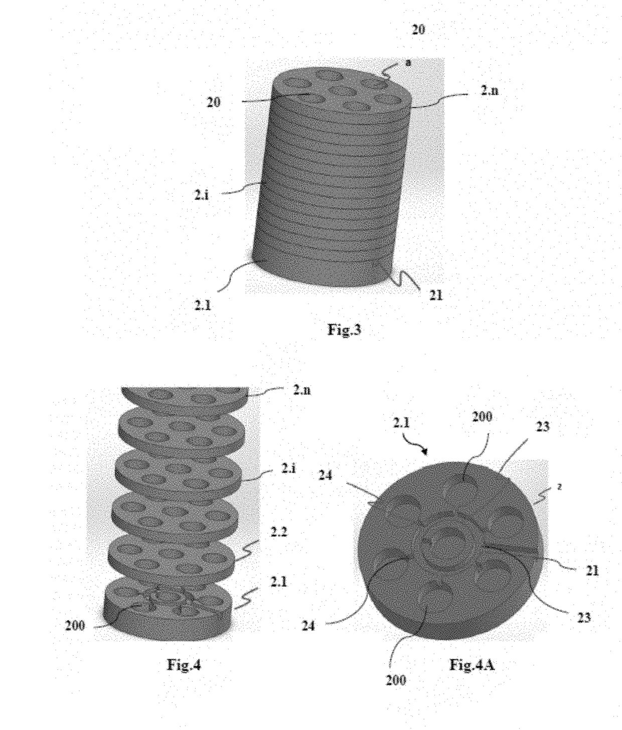 Hydrogen storage tank produced from a thermally insulating material forming cylindrical casings containing hydrides