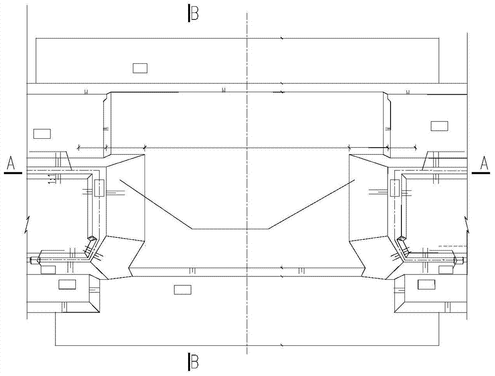 Closure gap protection structure applied to deep beach enclosure and closure method for closure gap protection structure