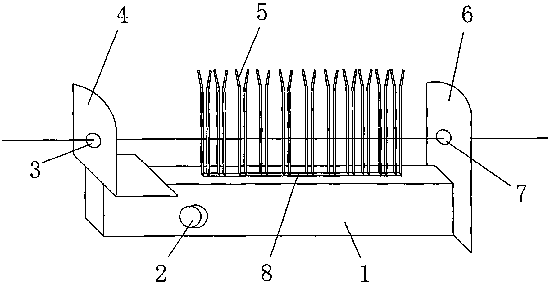 Comb-like weft yarn tensioner on rapier loom