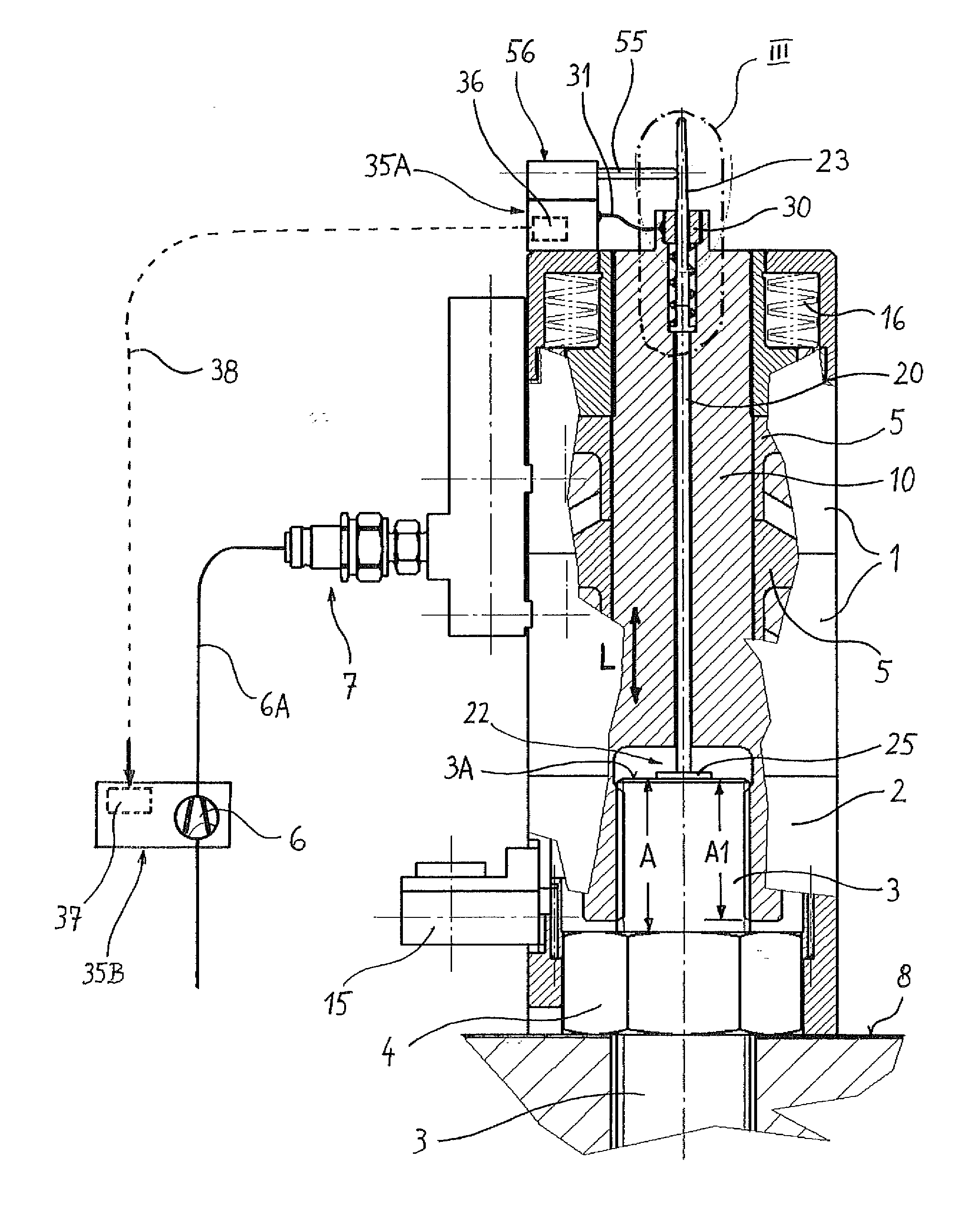 Tensioning device for extending a threaded bolt