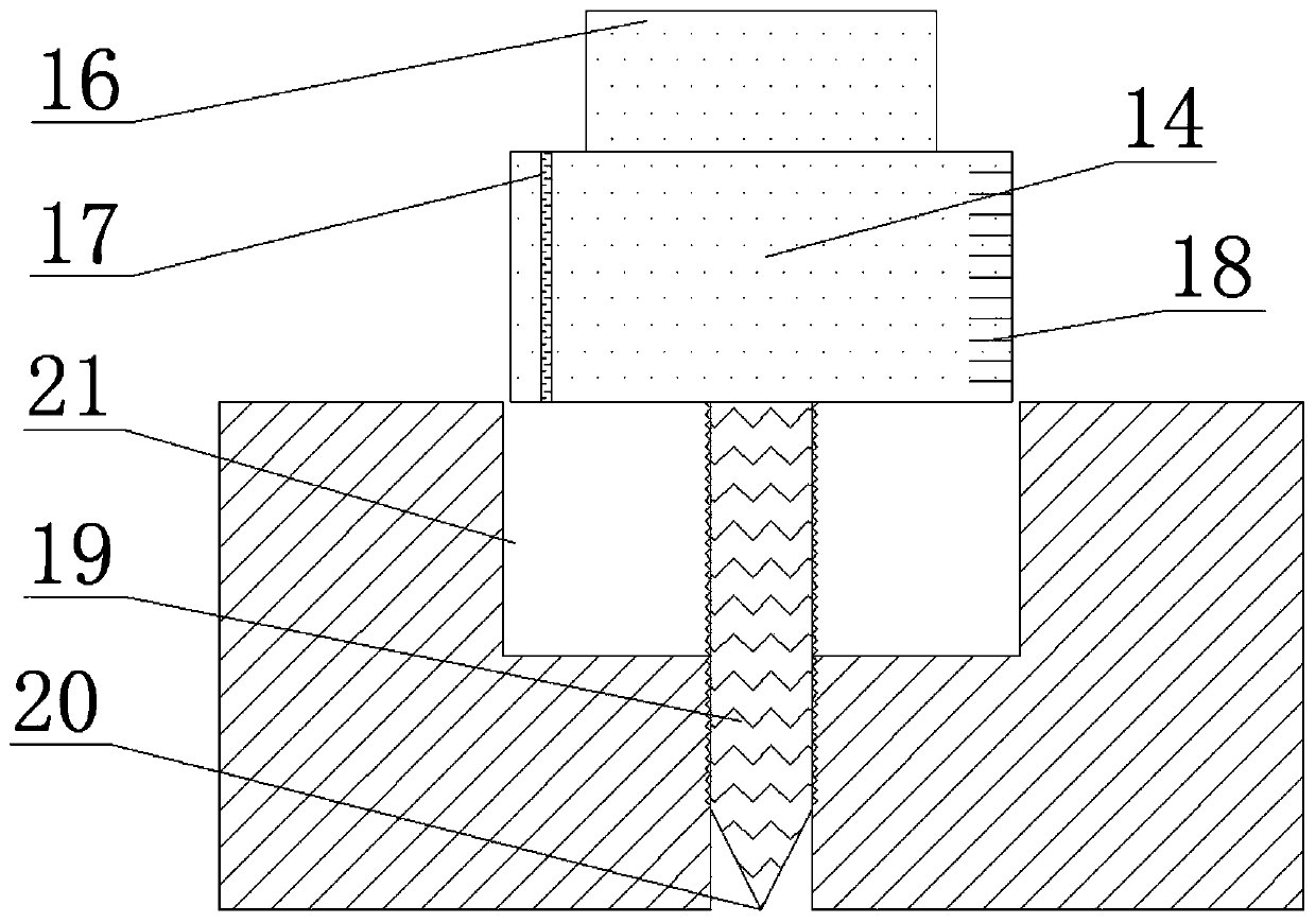 A device for detecting the thickness of a microcrystalline saw blade