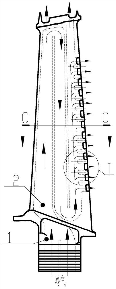 A fold-line exhaust splitting structure for the trailing edge of a turbine blade