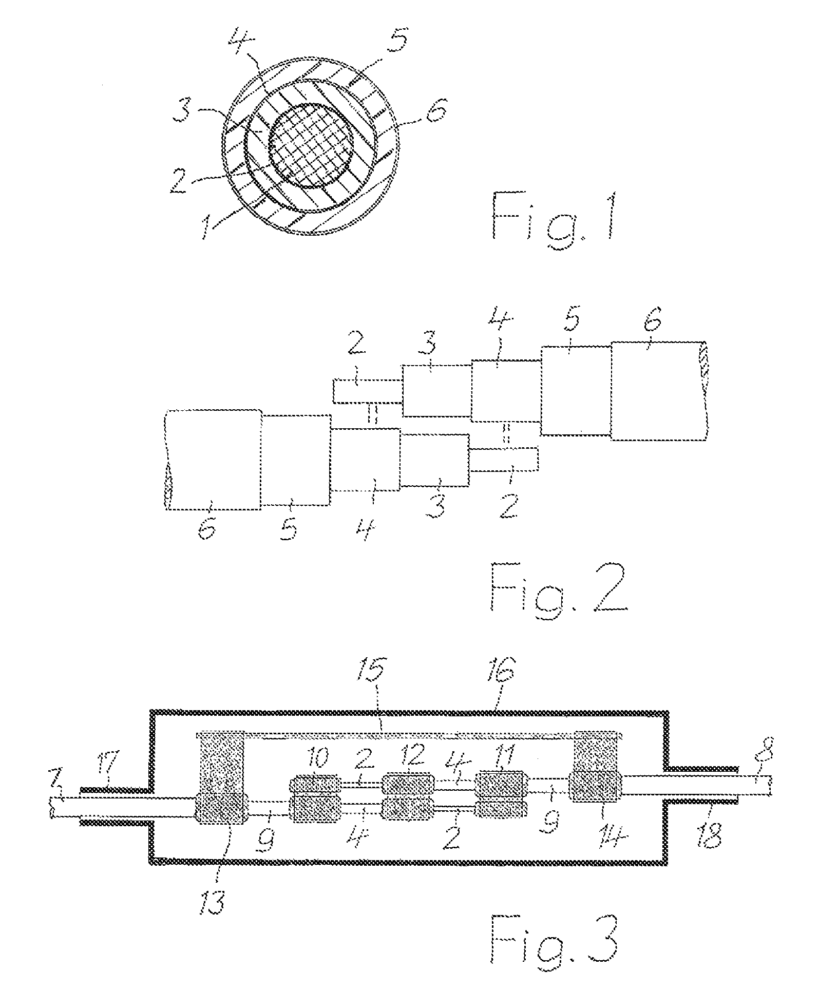 Method of electrically conductively connecting two superconductive cables