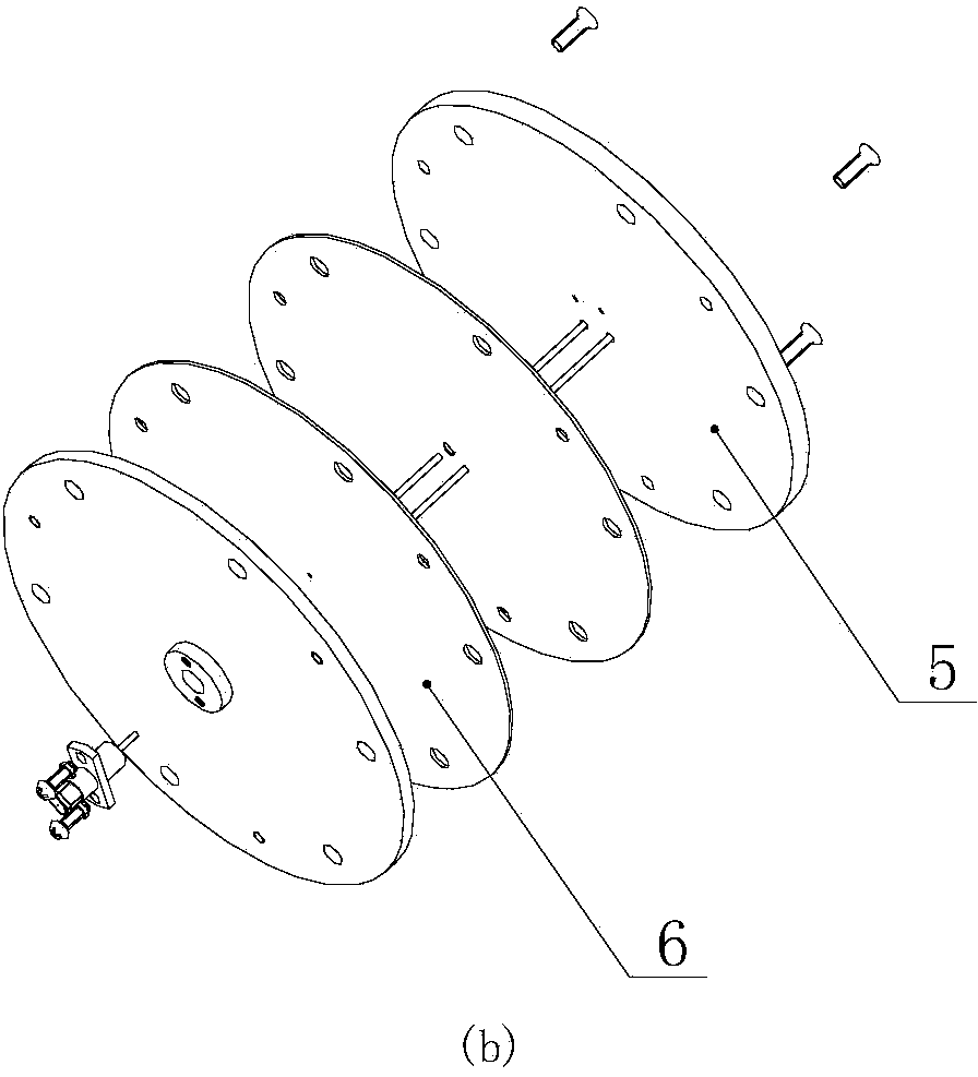 Microstrip antenna using parasitical feed metal columns
