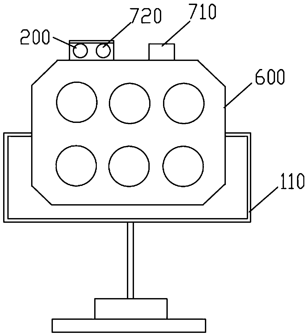 Oriented bird-repelling device and bird-repelling method based on target tracking