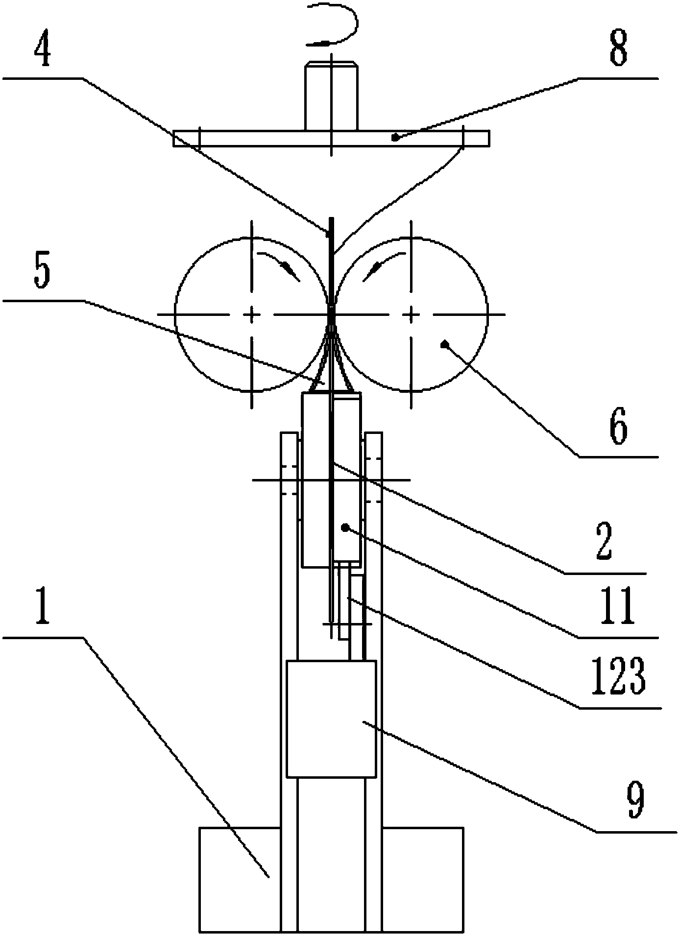 Wool and yarn cutting device for chenille machine