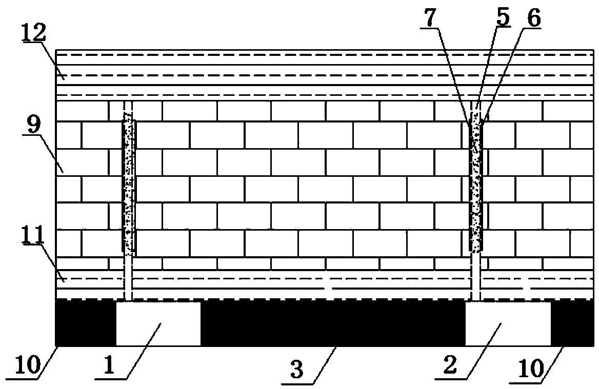 Crack initiation method adopting crack prefabricating and orientated hydraulic fracturing