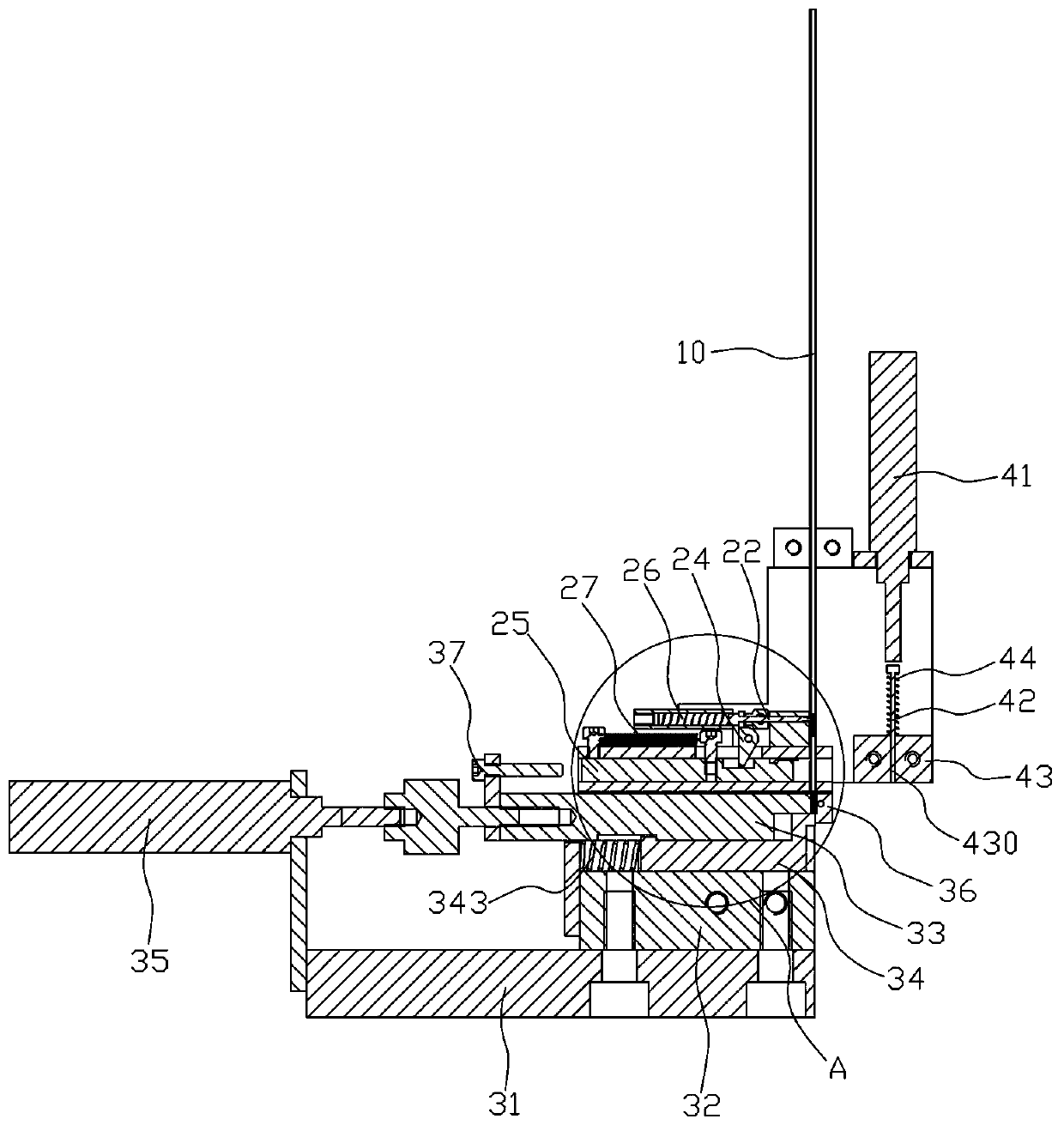 A spring feeding device of a universal head assembly machine