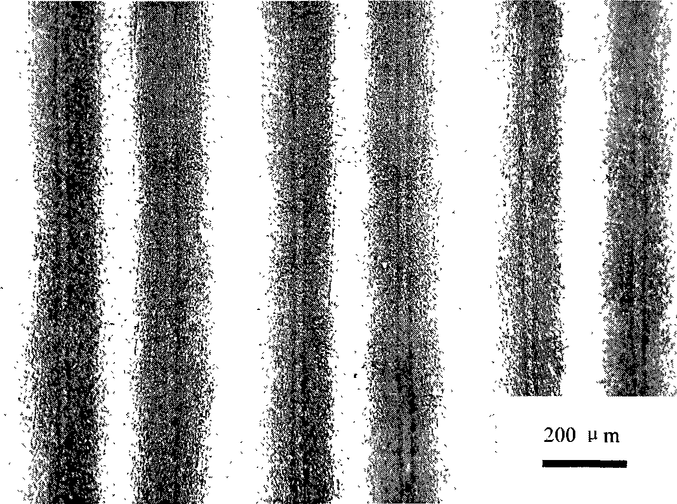 Method for light inducing light refraction change crystal surface microstructure
