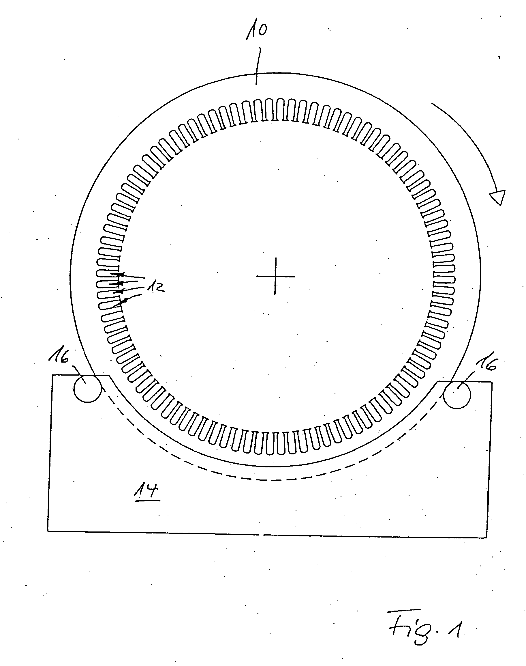 Synchronous machine having a stator with grooves to receive a stator winding, such as a synchronous machine for a wind power installation