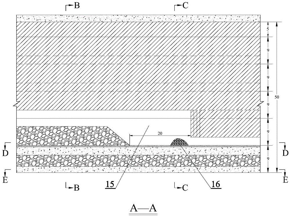 Mining method of segmental collapse and bottom structure followed by continuous filling