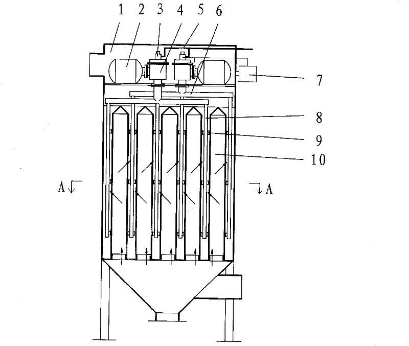 Air-cannon multipoint oscillation dust removing device for bag-type dust collector