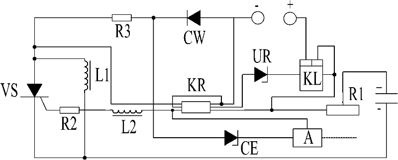 Capacitor battery capable of stabilizing voltage automatically