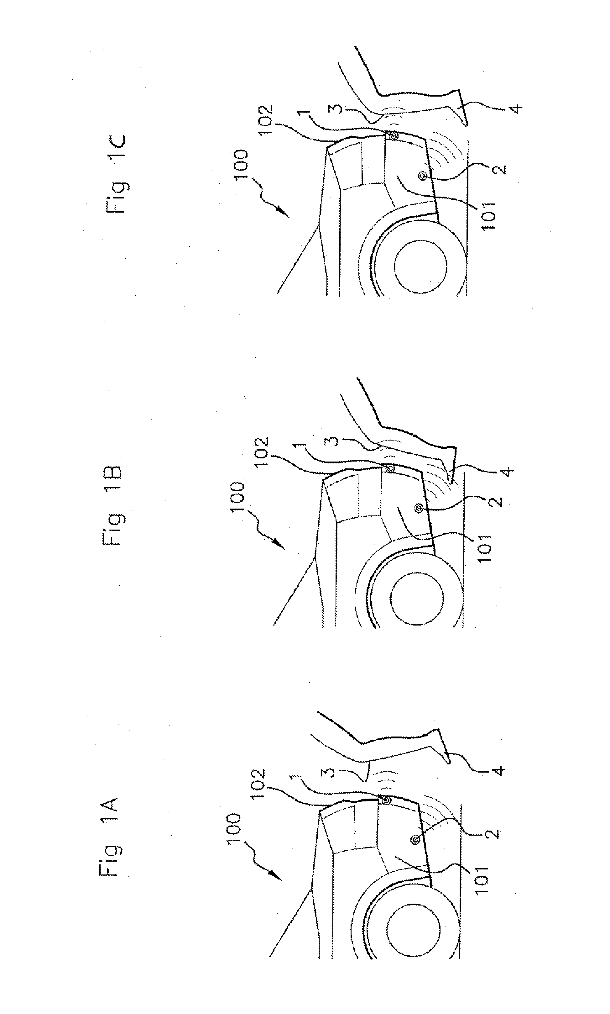 Method for opening/closing of a secure hands-free access by detection of movement of a lower member of a user